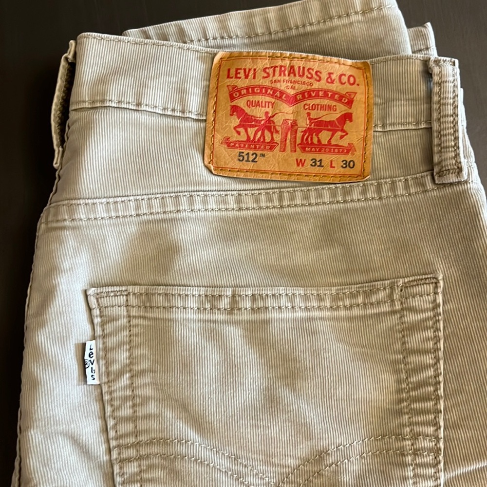 Levi’s 512 cords!!!